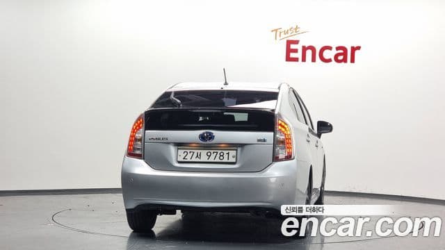 Toyota 프리우스 1.8 E, 2012 4