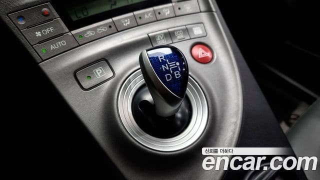 Toyota 프리우스 1.8 E, 2012 9