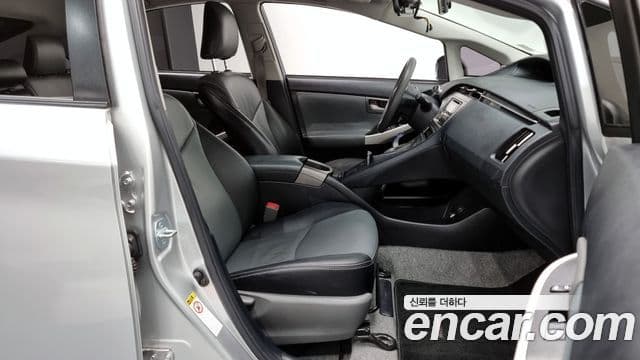 Toyota 프리우스 1.8 E, 2012 11