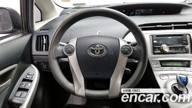Toyota 프리우스 1.8 E, 2012 13