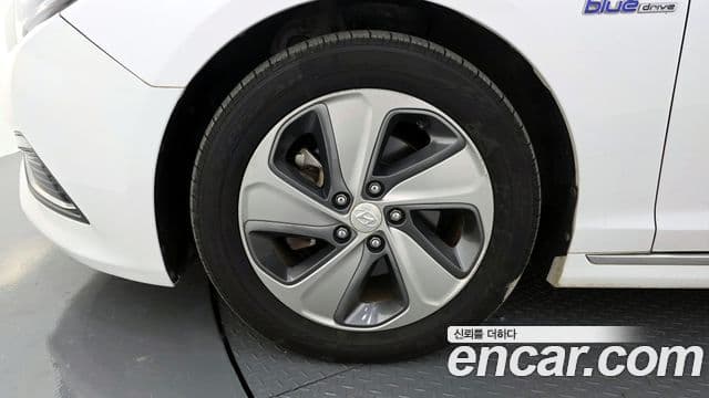 Hyundai LF Sonata гибрид Premium, 2015 все фото