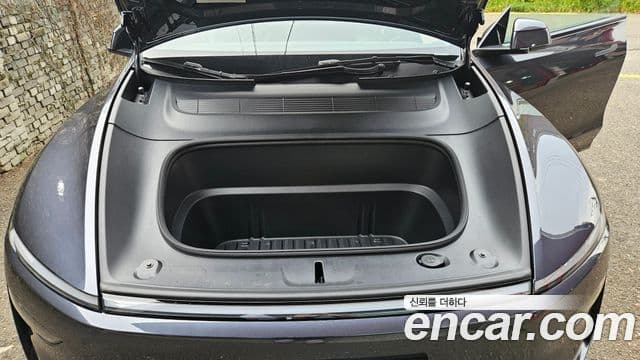 Tesla модель Y, 2025 8