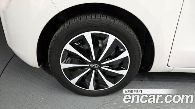 Kia The / новый New Ray Standard, 2021 все фото