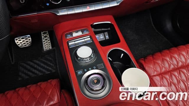 Genesis GV70, 2022 9