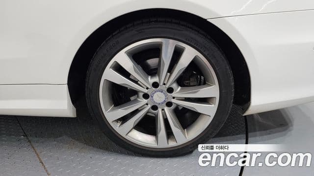 Mercedes-Benz E-класс W212 E200 кабриолет, 2017 все фото