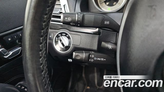 Mercedes-Benz E-класс W212 E200 кабриолет, 2017 19