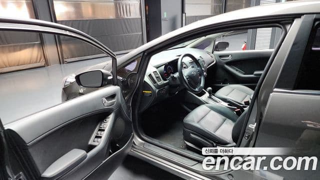 Kia K3 Luxury, 2013 10