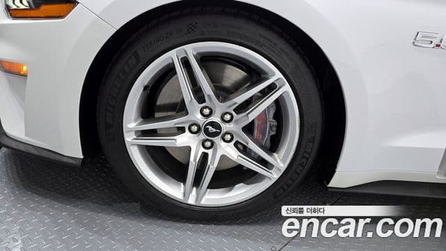 Ford Mustang GT кабриолет, 2020 все фото