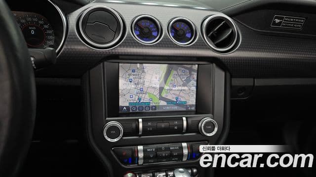 Ford Mustang GT кабриолет, 2020 15