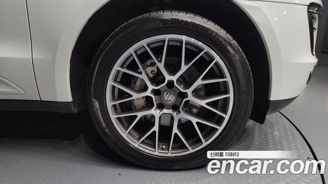 Porsche Macan 95B, 2017 все фото