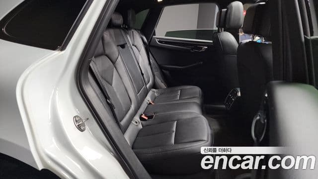 Porsche Macan 95B, 2017 12