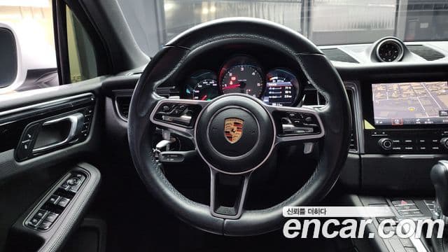 Porsche Macan 95B, 2017 13