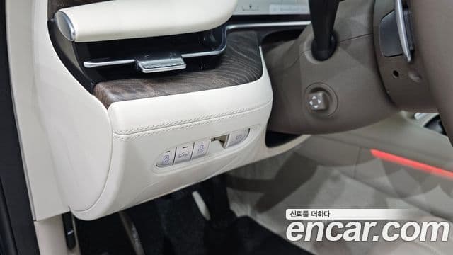 Genesis G90 (RS4) бензин 3.5 турбо AWD, 2022 16