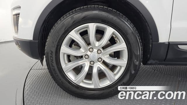 Land Rover Range Rover Evoque 2.0 TD4 SE, 2018 все фото