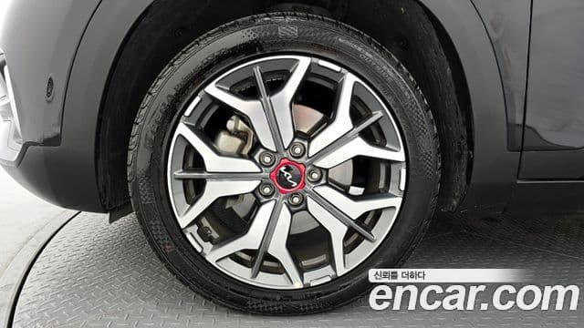 Kia Seltos Signature, 2022 все фото