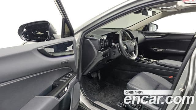 Lexus NX350h 2세대 Premium, 2025 11