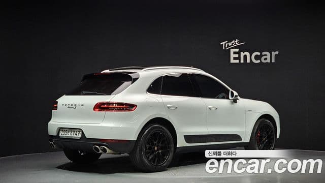 Porsche Macan 95B, 2015 2