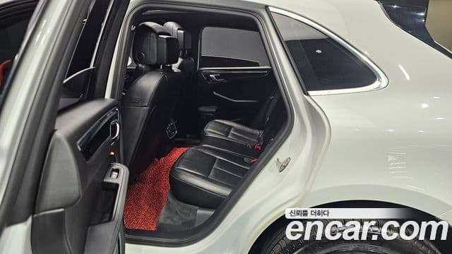 Porsche Macan 95B, 2015 12