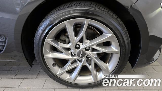 Genesis The / новый New G70, 2022 все фото