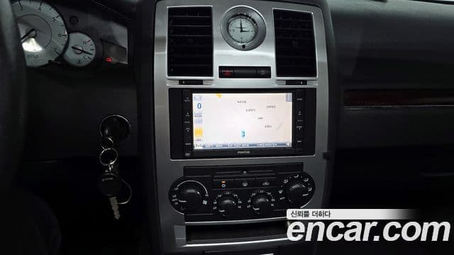 크라이슬러 300C, 2008 16