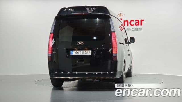 Hyundai Staria лимузин, 2024 4