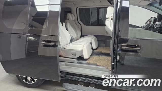 Hyundai Staria лимузин, 2024 12