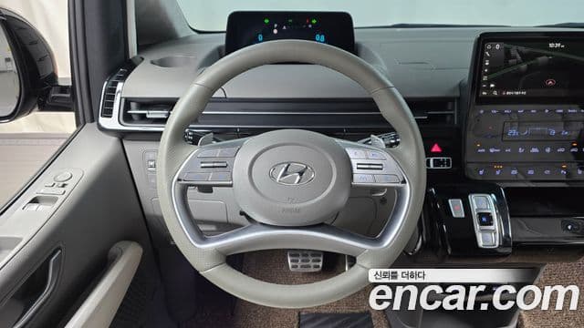 Hyundai Staria лимузин, 2024 13