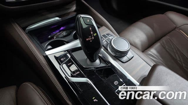 BMW 5시리즈 (G30) Luxury, 2022 9