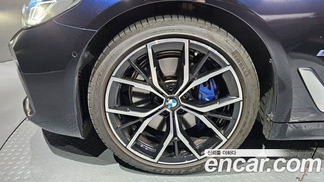 BMW 5시리즈 (G30) 530i M Sport, 2023 все фото