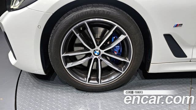 BMW 5시리즈 (G30) 520i M Sport, 2023 все фото