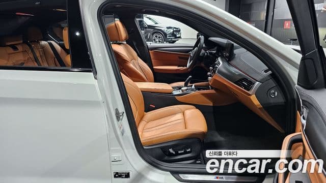 BMW 5시리즈 (G30) 520i M Sport, 2023 10