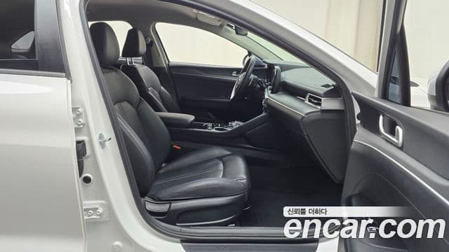 Kia K5 3세대 Trendy, 2021 10