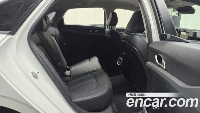 Kia K5 3세대 Trendy, 2021 12