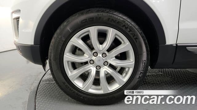 Land Rover Range Rover Evoque 2.0 TD4 SE, 2017 все фото