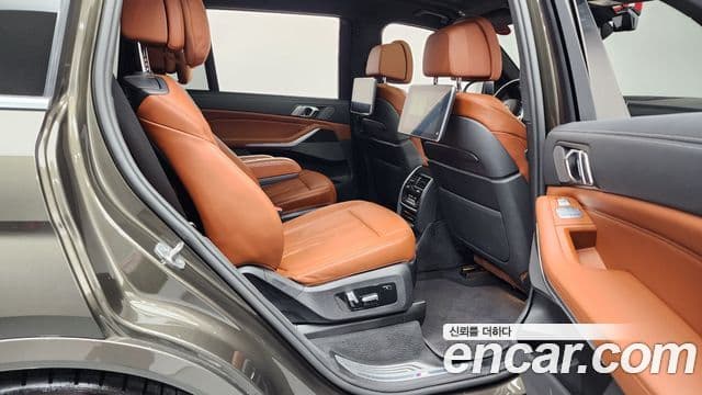 BMW X7 (G07) xDrive 40i M Sport 6인승, 2022 12