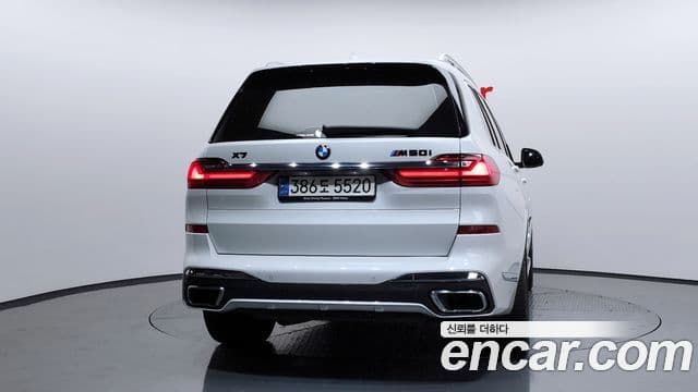 BMW X7 (G07) xDrive 40i M Sport 6인승, 2022 4