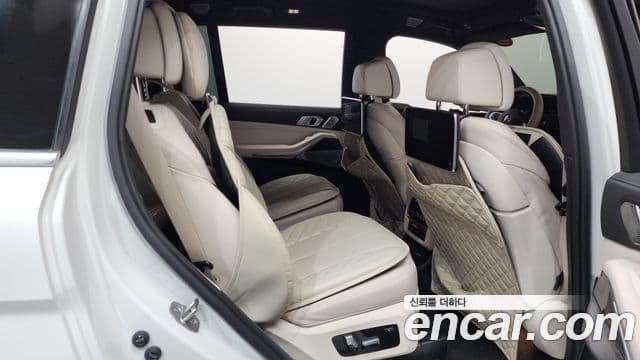 BMW X7 (G07) xDrive 40i M Sport 6인승, 2022 12