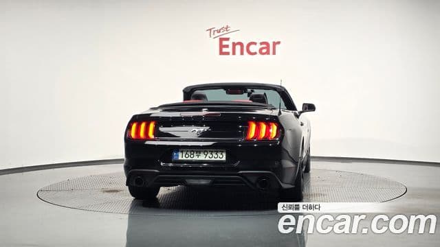 Ford Mustang кабриолет, 2018 4