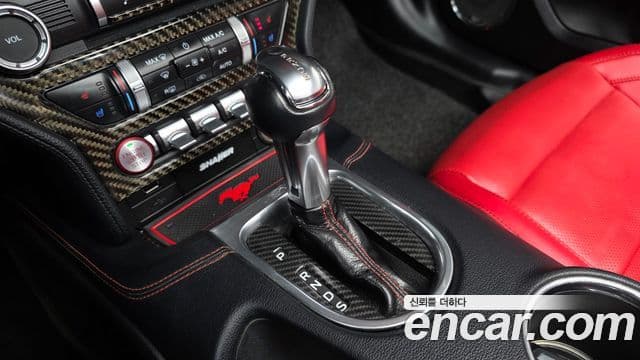 Ford Mustang кабриолет, 2018 9