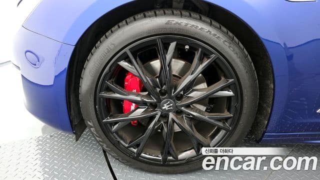 Maserati 기블리 3세대, 2021 все фото