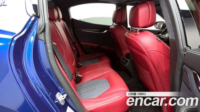 Maserati 기블리 3세대, 2021 12