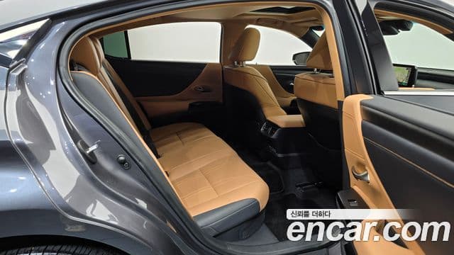Lexus ES300h 7세대 Luxury Plus, 2023 12
