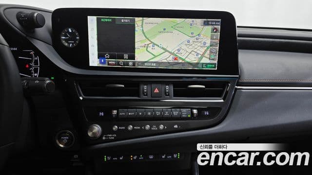 Lexus ES300h 7세대 Luxury Plus, 2023 14
