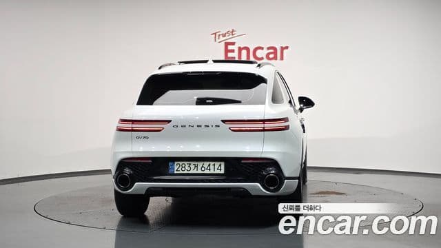 Genesis GV70, 2022 4
