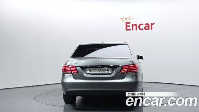 Mercedes-Benz E-класс W212 E300 Elegance, 2015 4