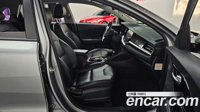 Kia The / новый New Niro Prestige, 2020 11