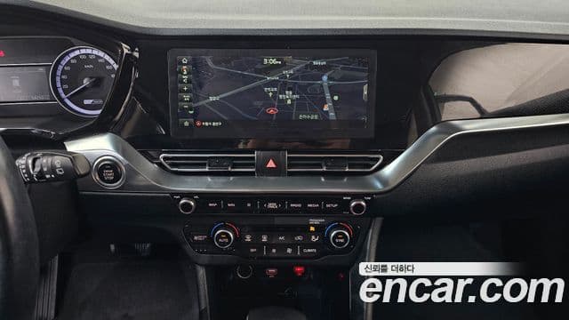 Kia The / новый New Niro Prestige, 2020 15