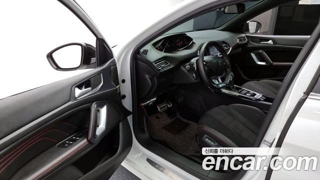 Peugeot 308 2세대 1.6 BlueHDi GT Line, 2018 10