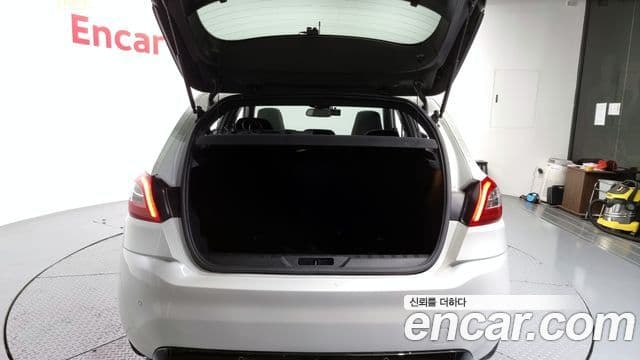 Peugeot 308 2세대 1.6 BlueHDi GT Line, 2018 20