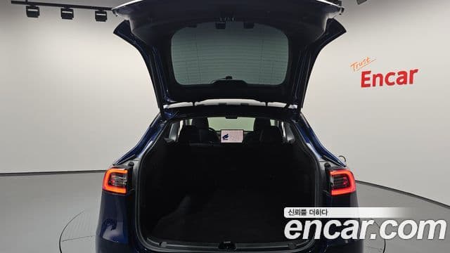 Tesla модель Y Long Range AWD, 2021 20